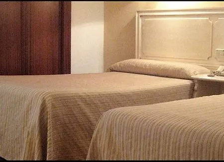 Victoria Hotel 3*