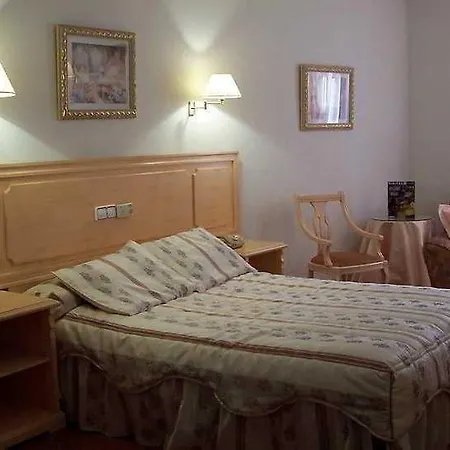 Victoria 3* Linares (Jaen)